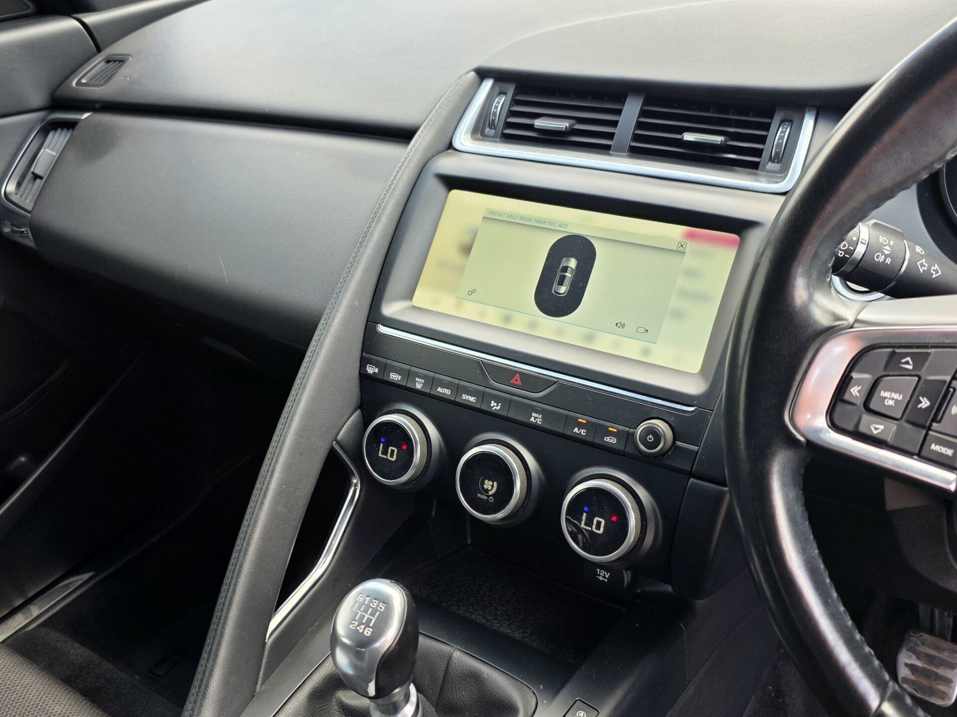 Jaguar E Pace