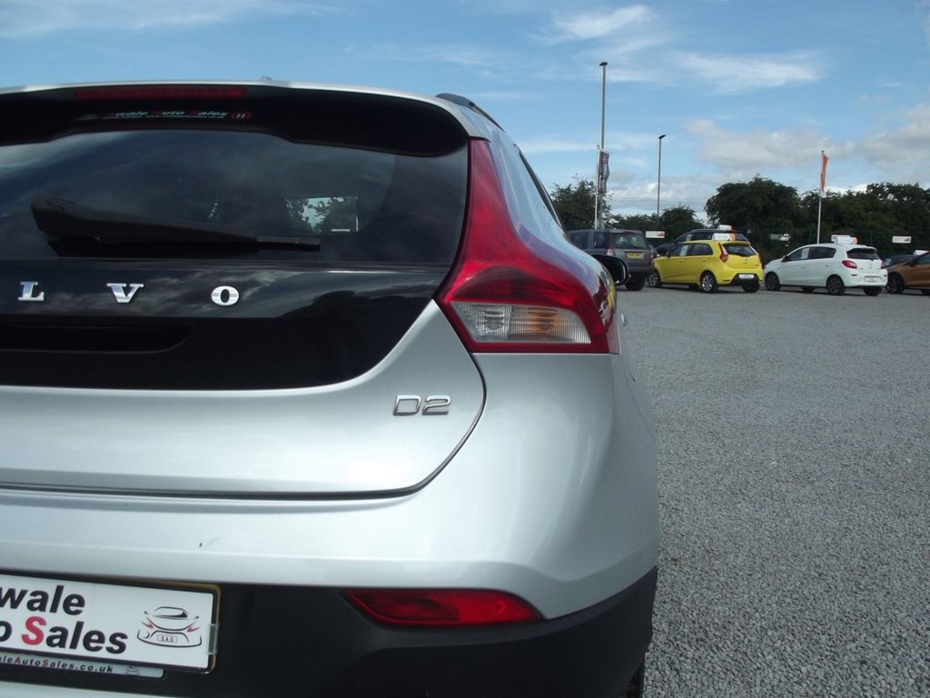 Volvo V40