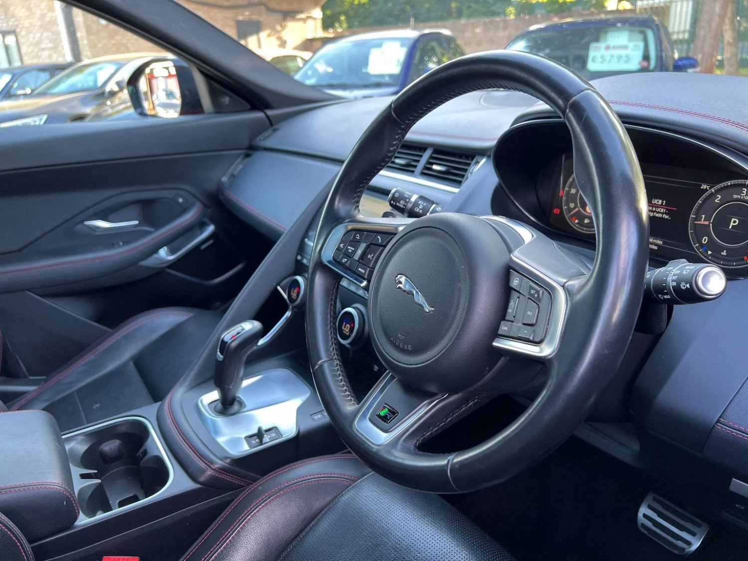 Jaguar E Pace