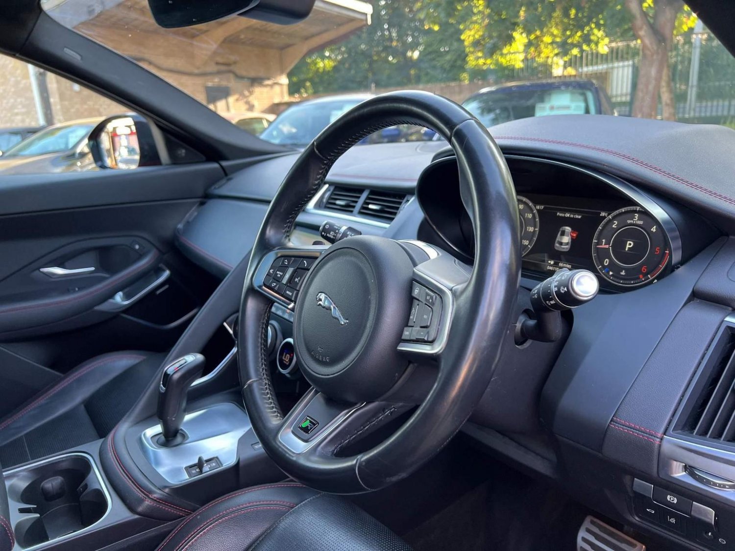 Jaguar E Pace