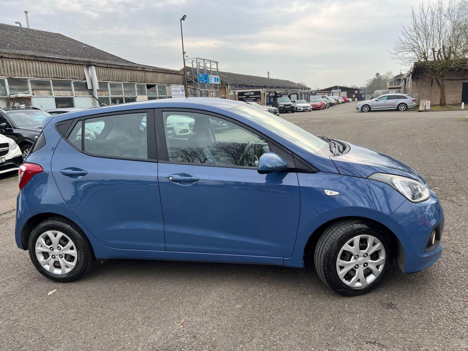 Hyundai i10