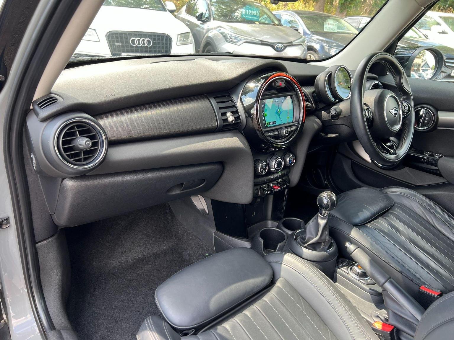 MINI Hatch