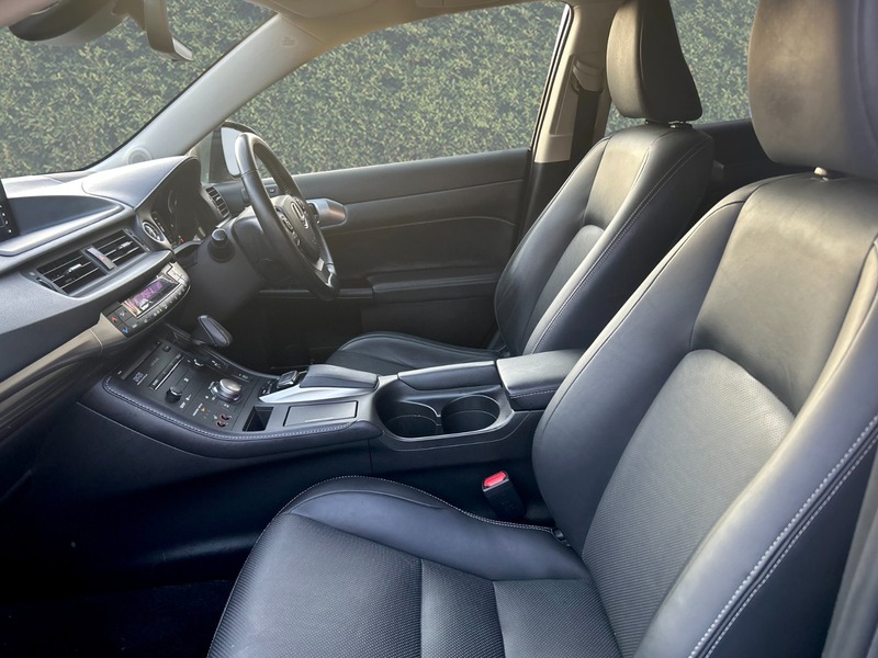 Lexus CT 200h