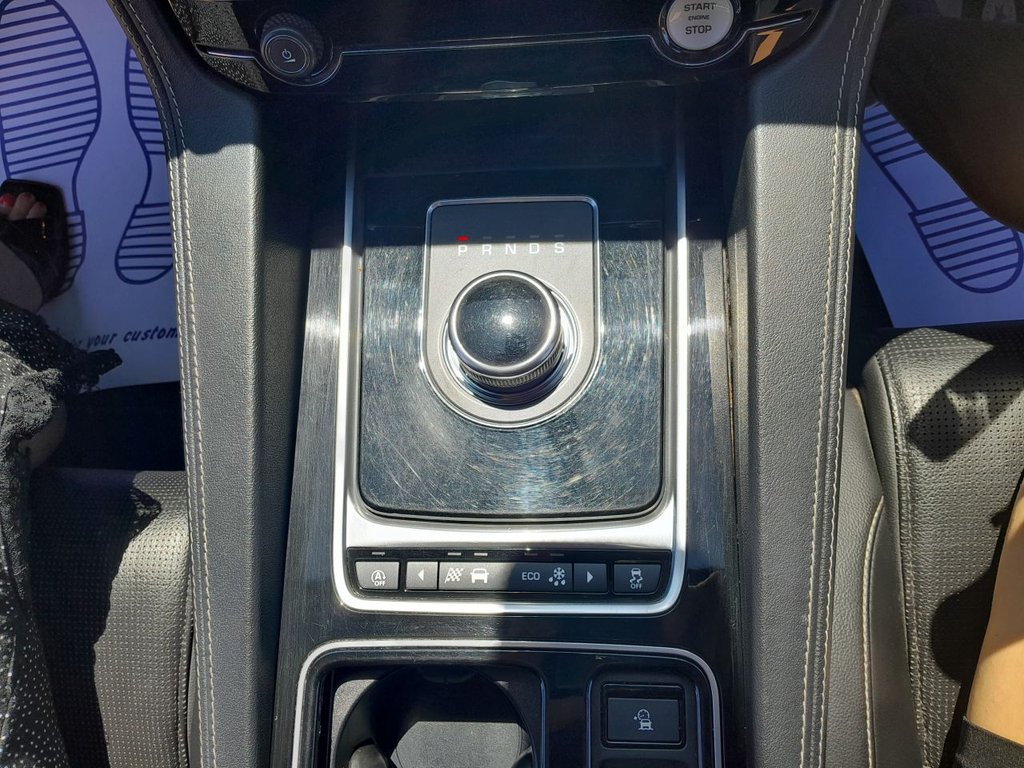 Jaguar F Pace