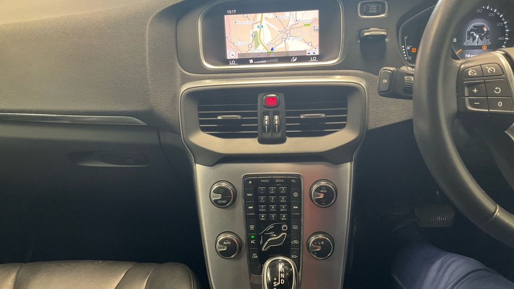 Volvo V40
