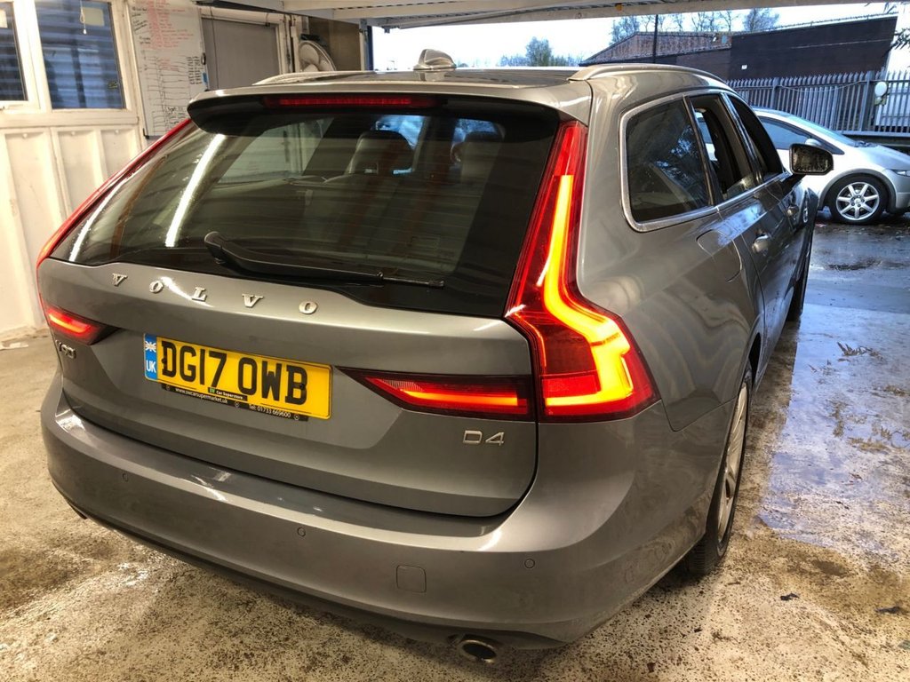 Volvo V90