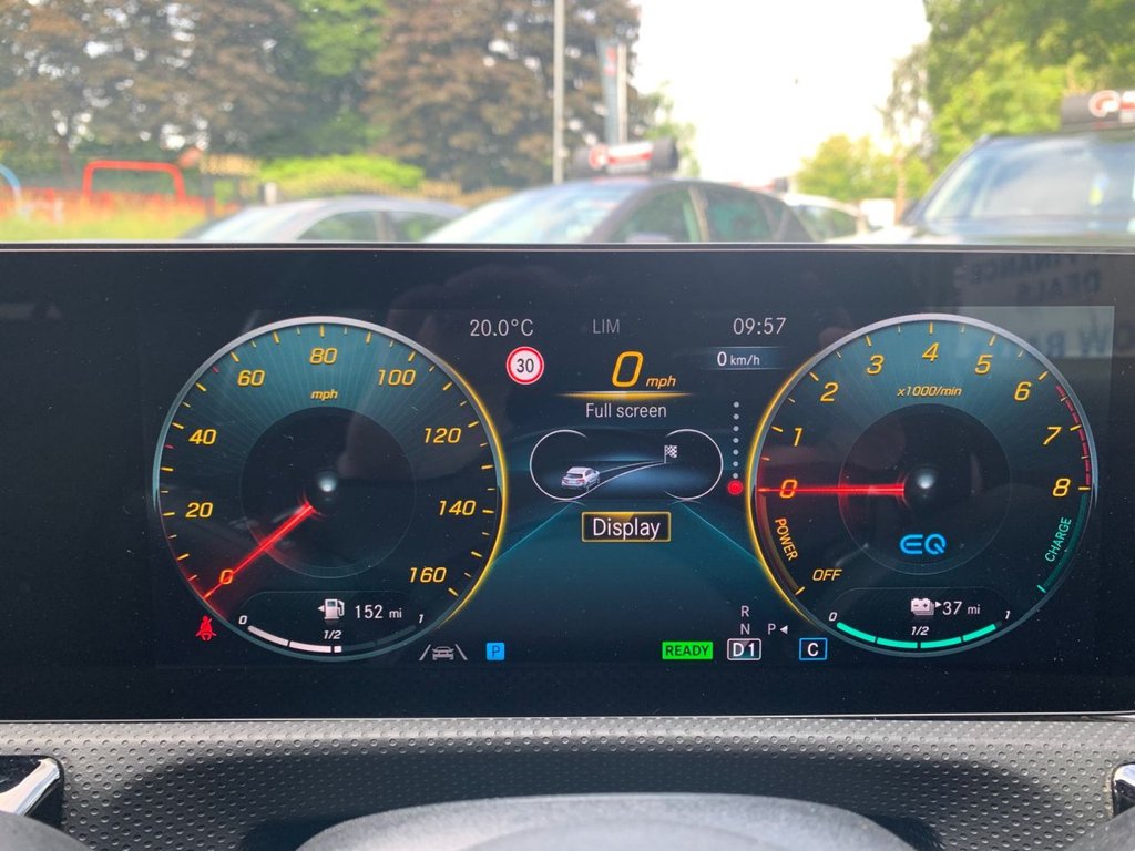 Mercedes Benz CLA