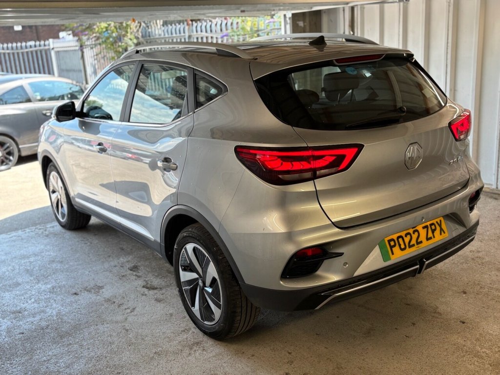 MG ZS