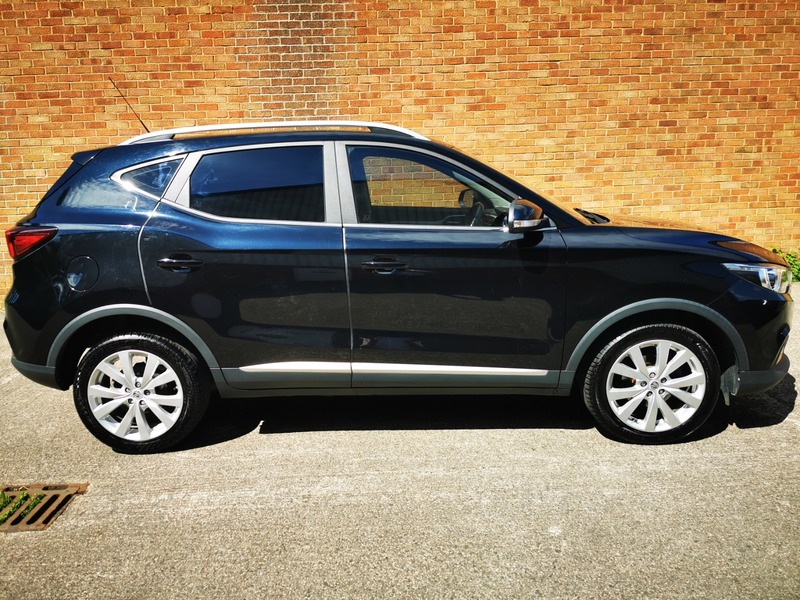 MG ZS