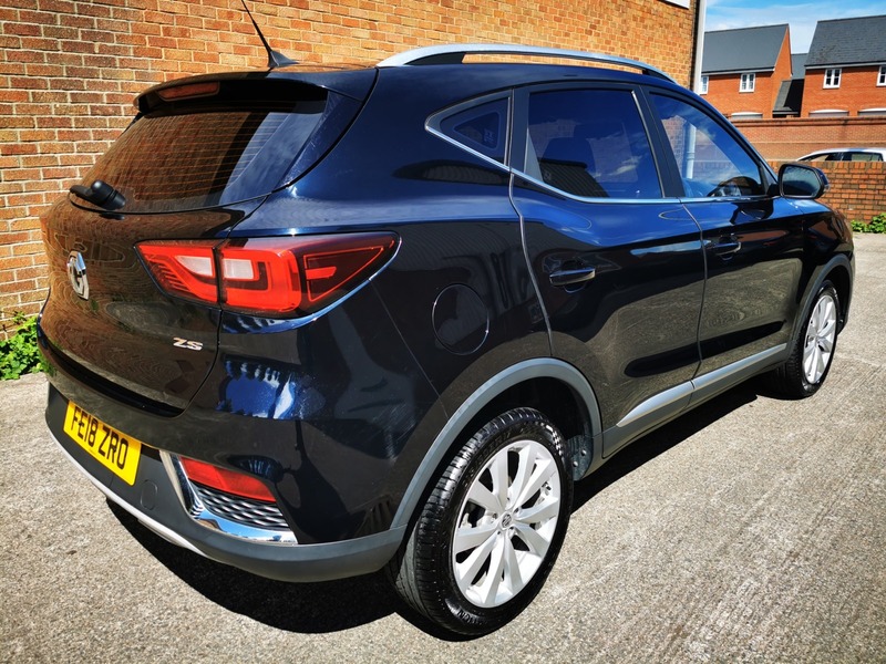 MG ZS