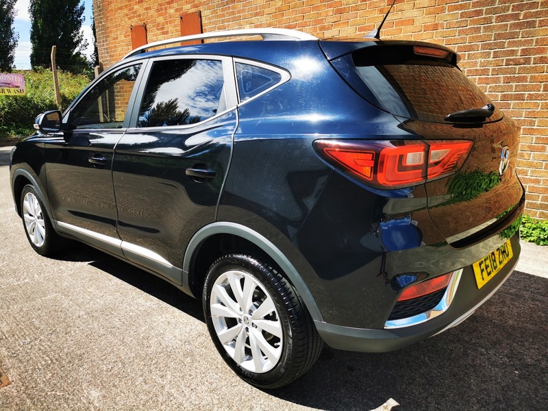 MG ZS