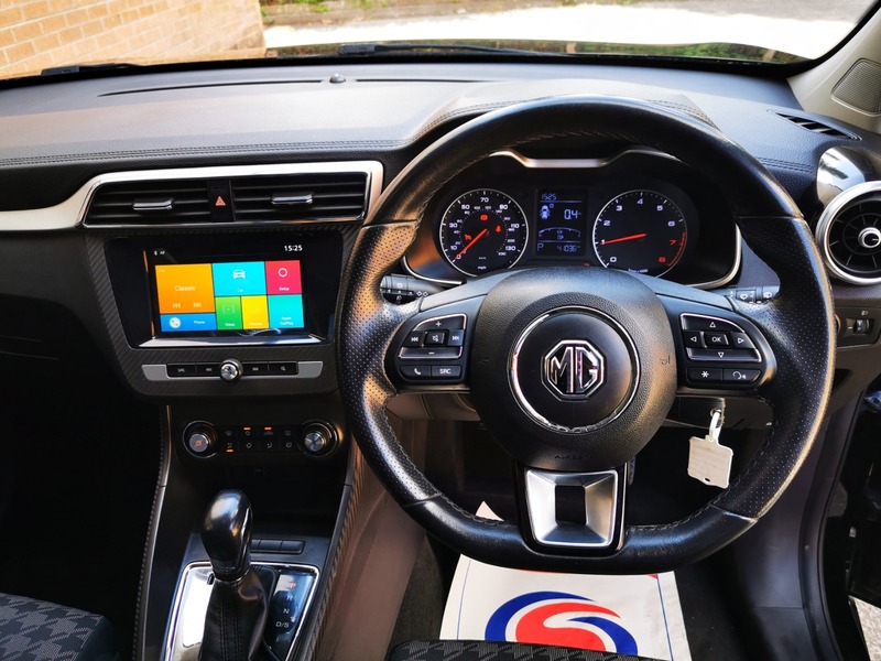 MG ZS