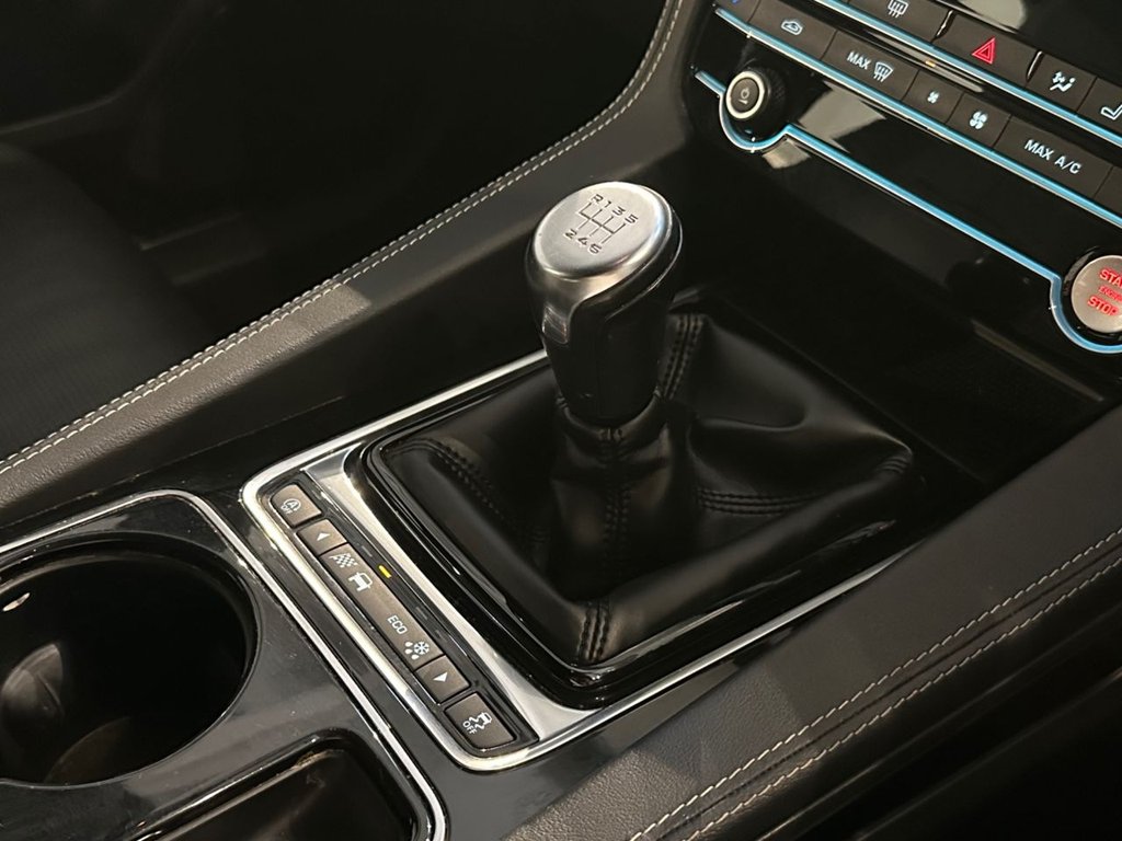 Jaguar F Pace