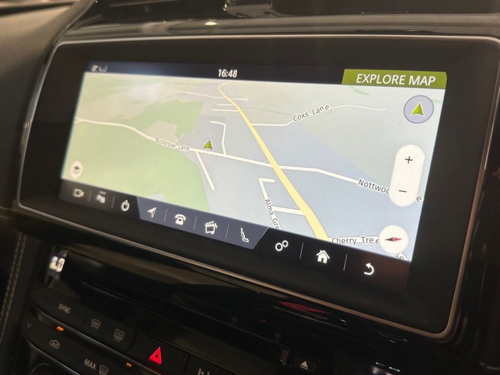 Jaguar F Pace
