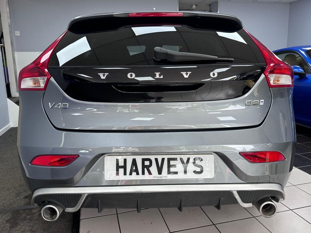 Volvo V40