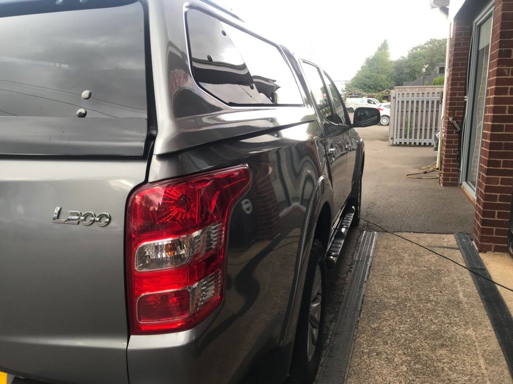 Mitsubishi L200