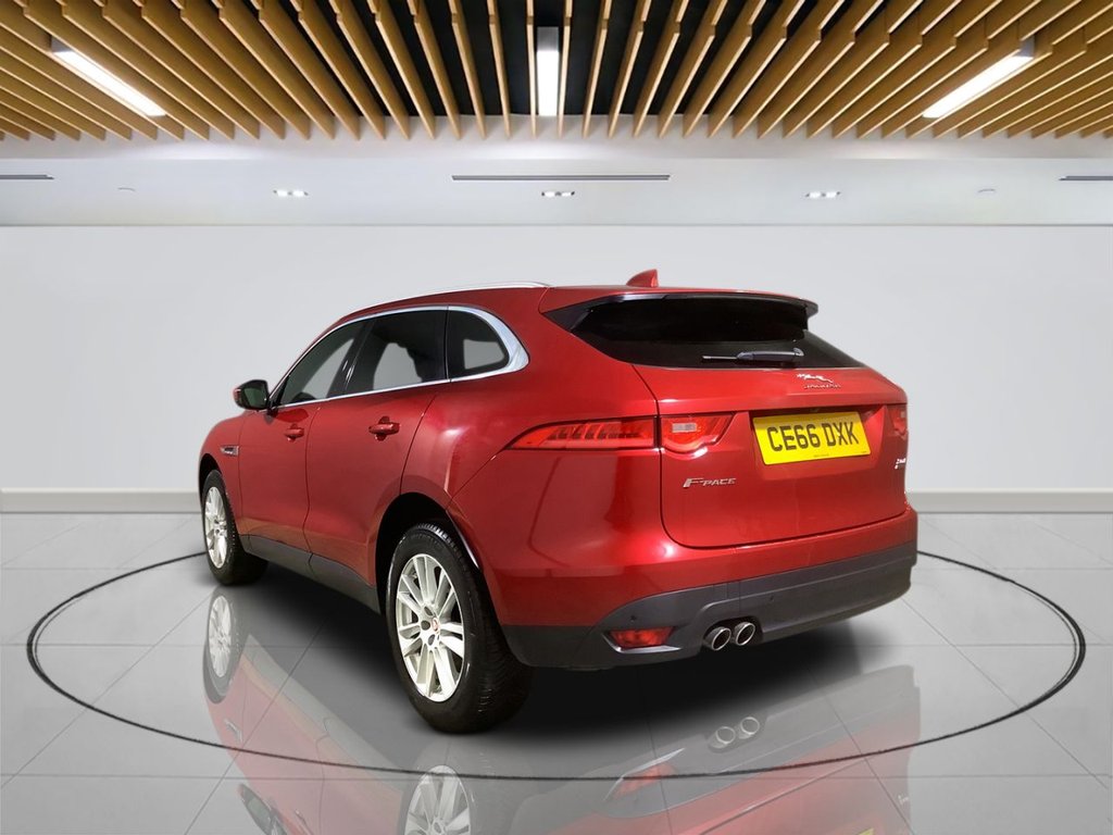 Jaguar F Pace