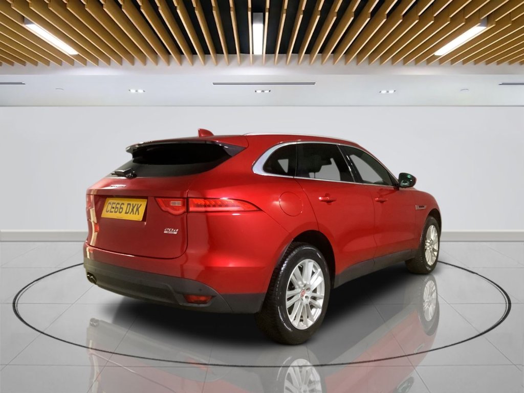 Jaguar F Pace