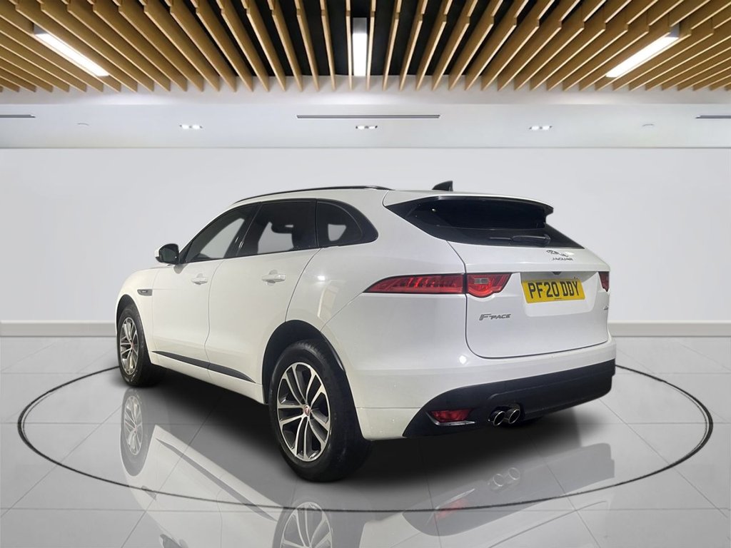 Jaguar F Pace