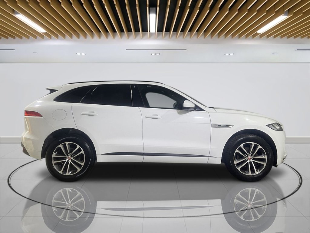 Jaguar F Pace
