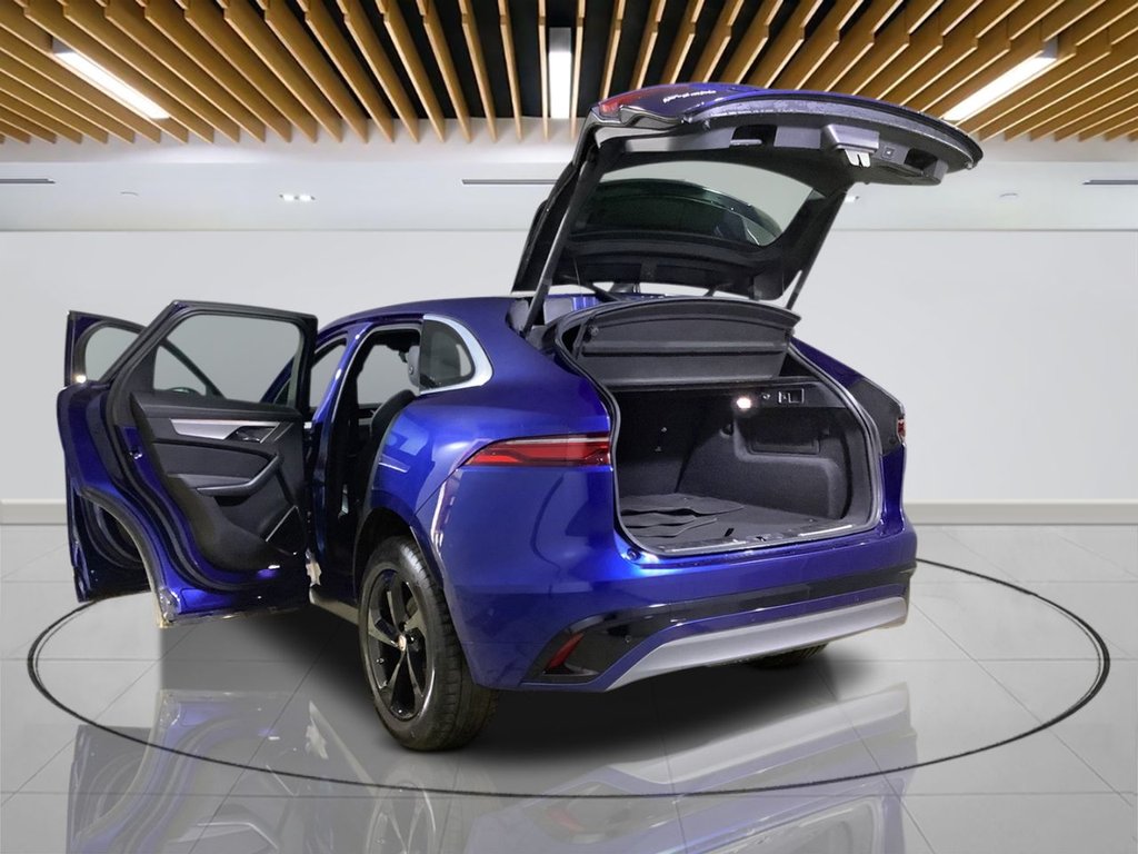 Jaguar F Pace