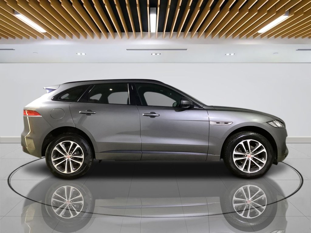 Jaguar F Pace