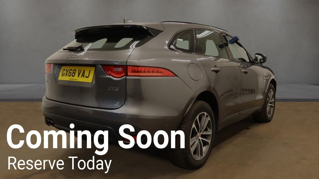 Jaguar F Pace