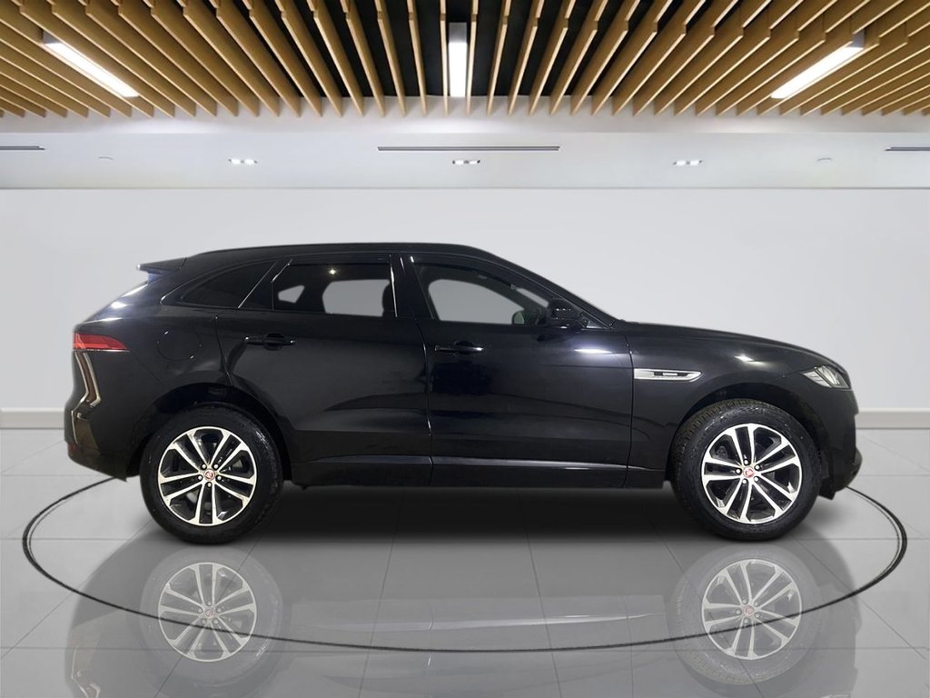 Jaguar F Pace