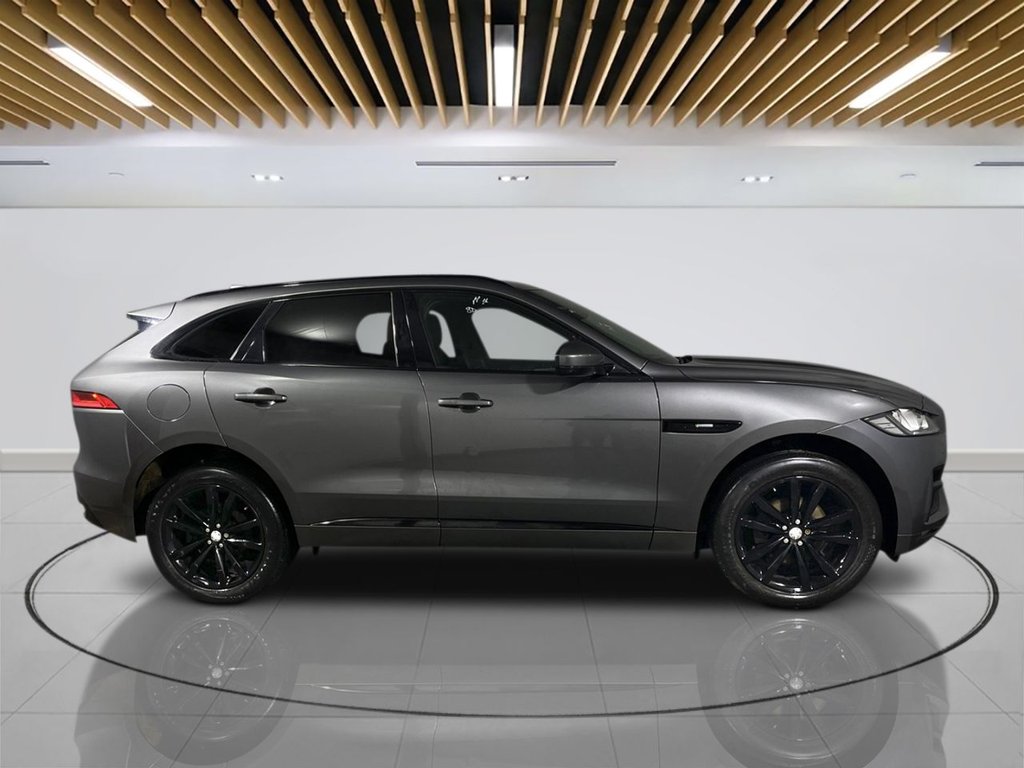 Jaguar F Pace