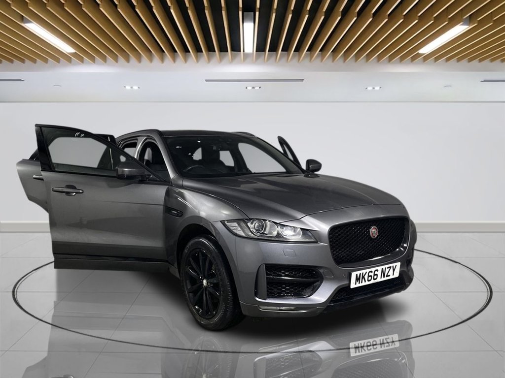 Jaguar F Pace