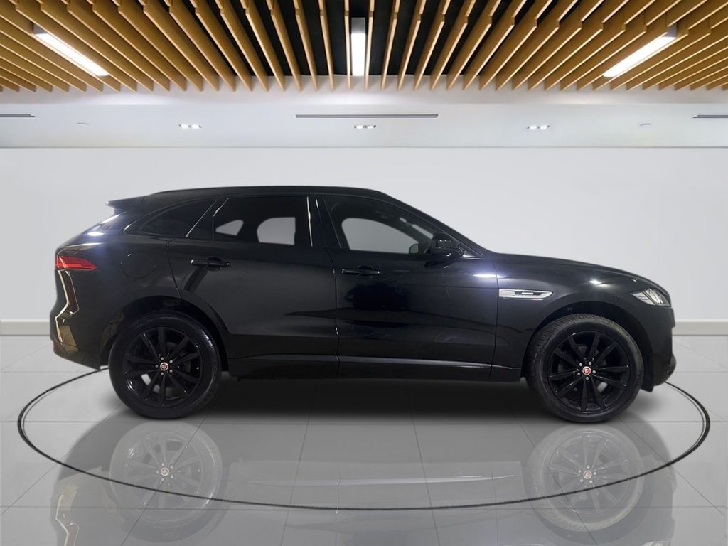 Jaguar F Pace