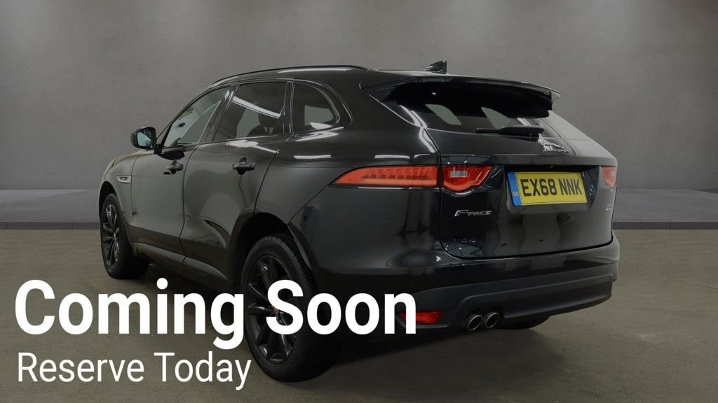 Jaguar F Pace
