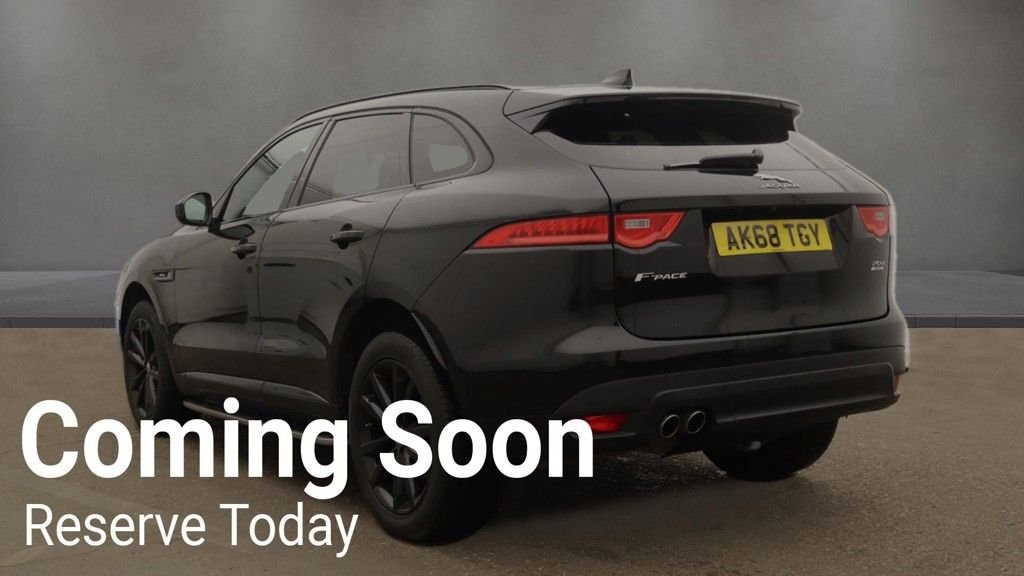 Jaguar F Pace