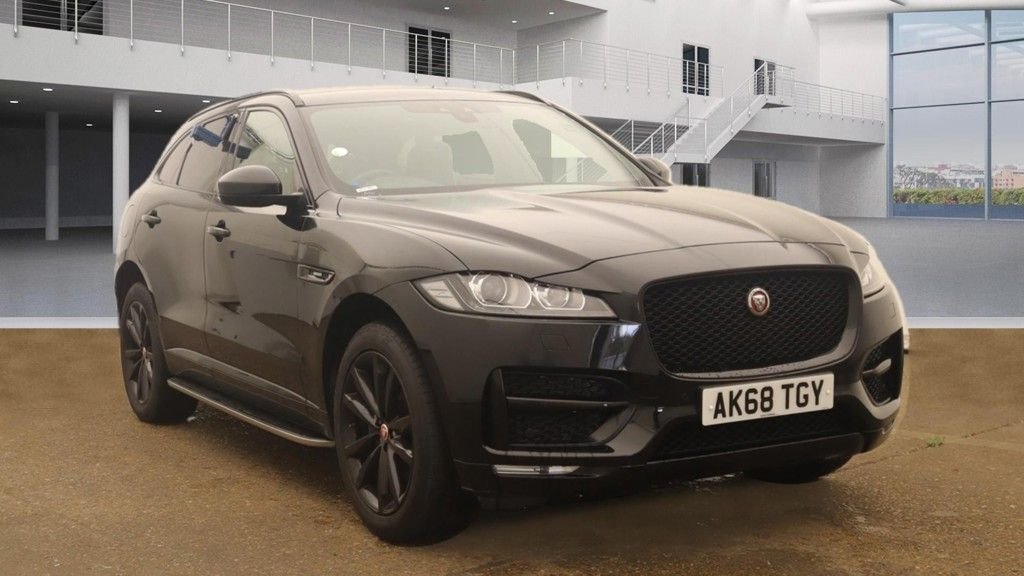 Jaguar F Pace