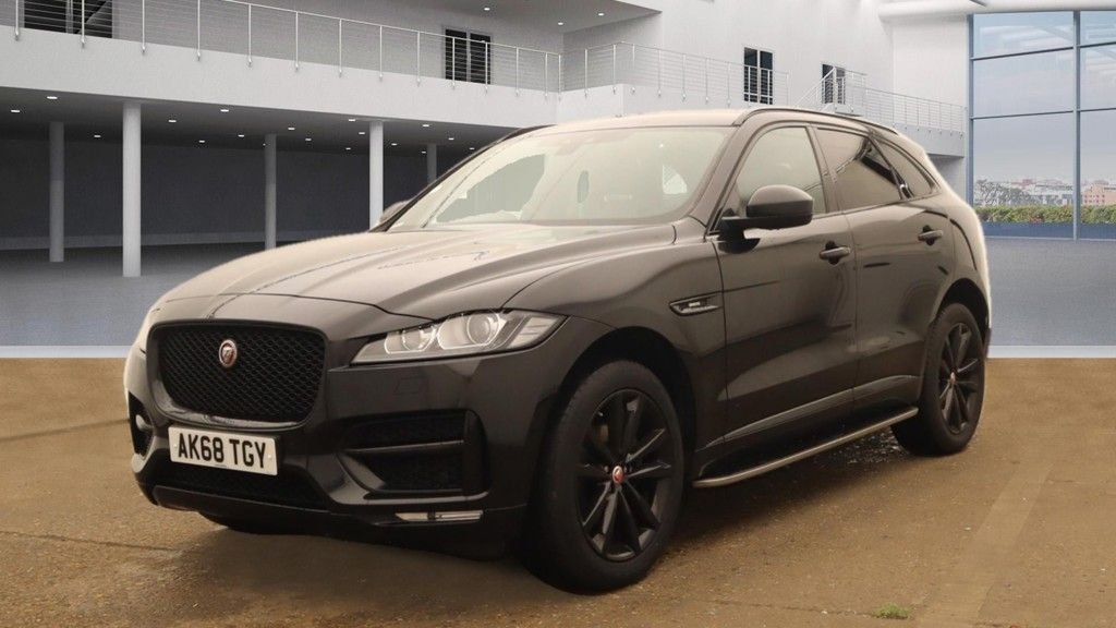 Jaguar F Pace