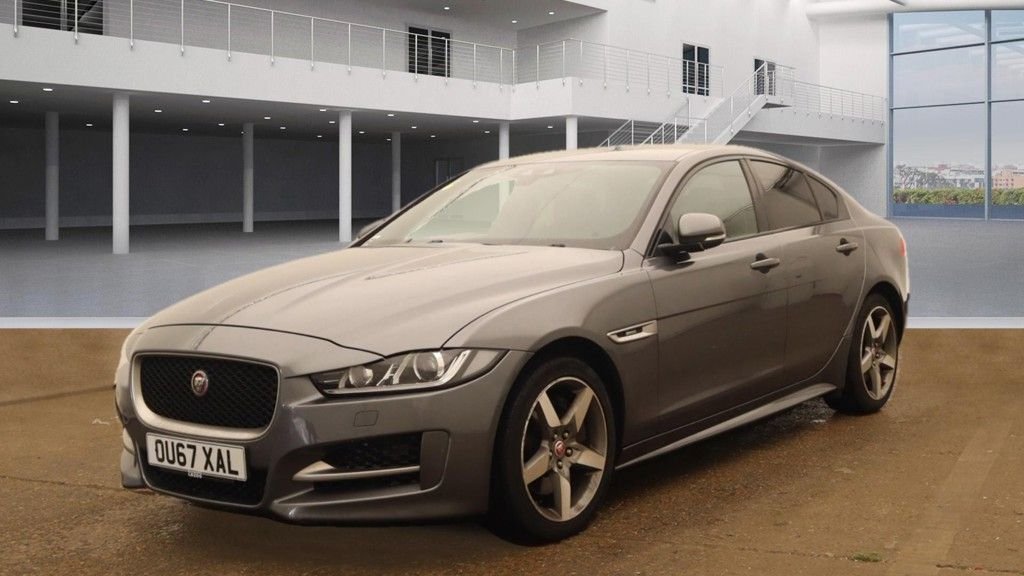 Jaguar XE