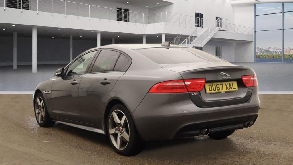 Jaguar XE