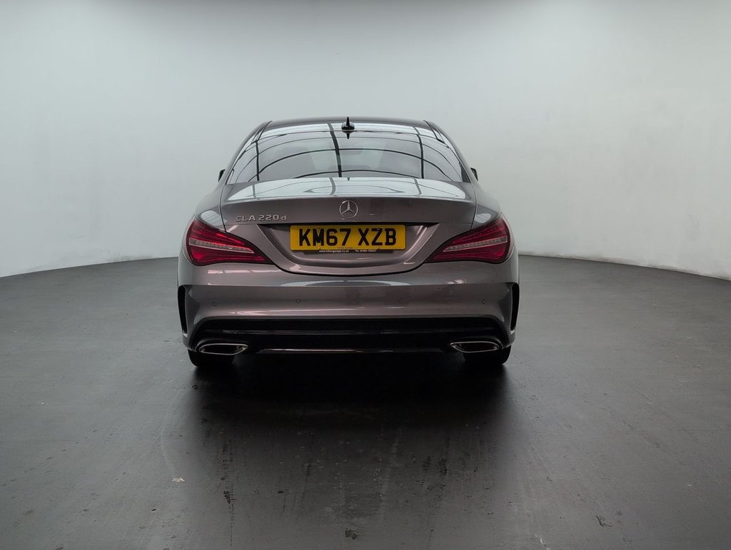 Mercedes Benz CLA