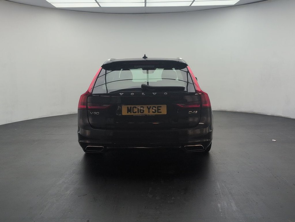 Volvo V90