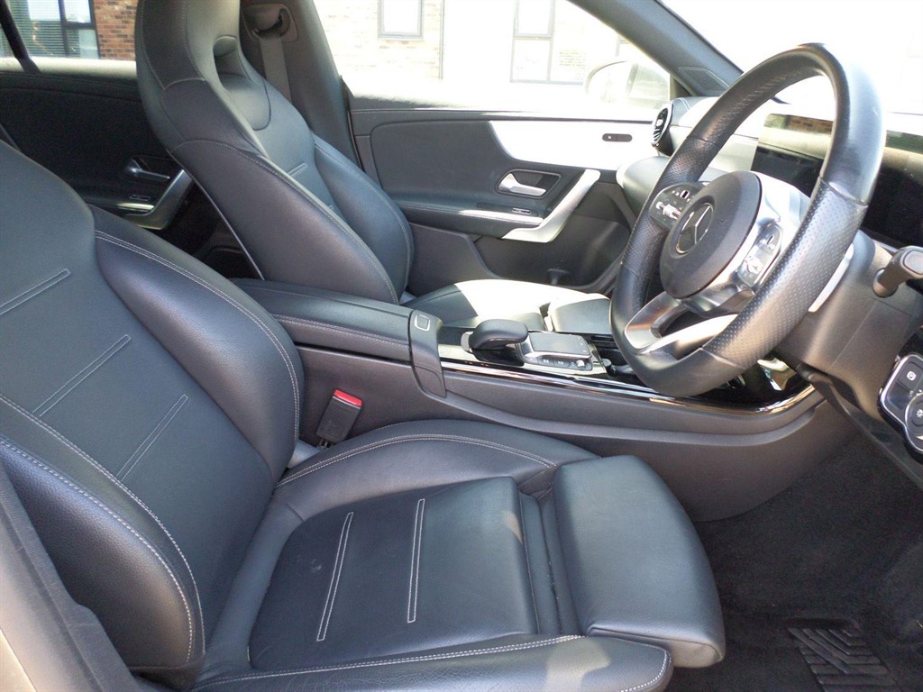 Mercedes Benz CLA