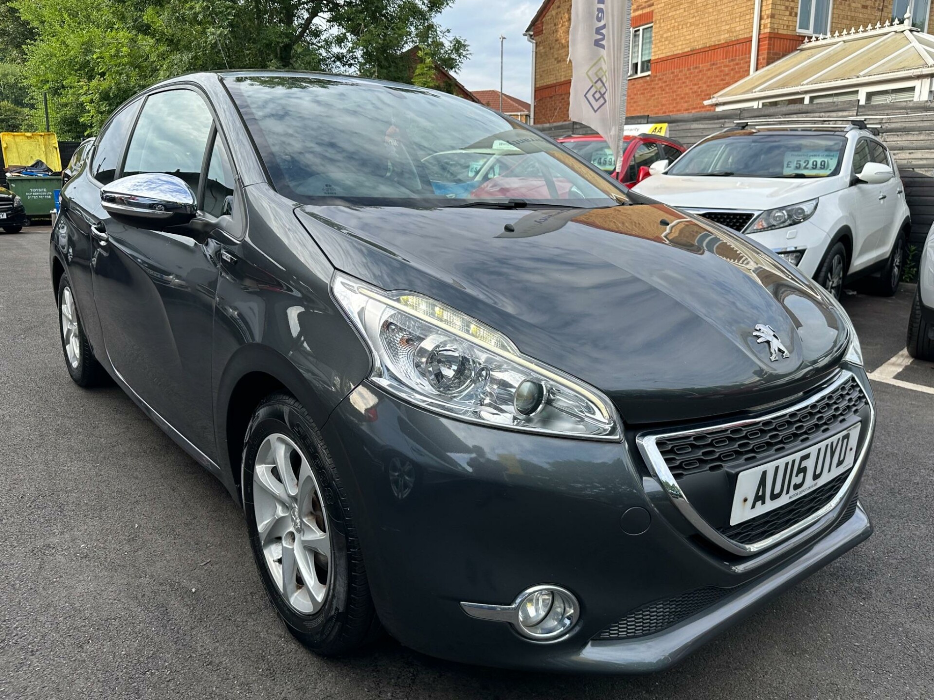 Peugeot 208