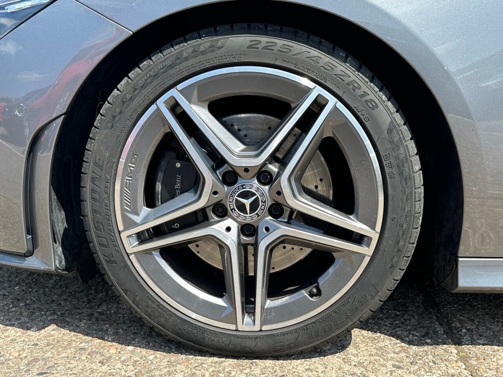 Mercedes Benz CLA