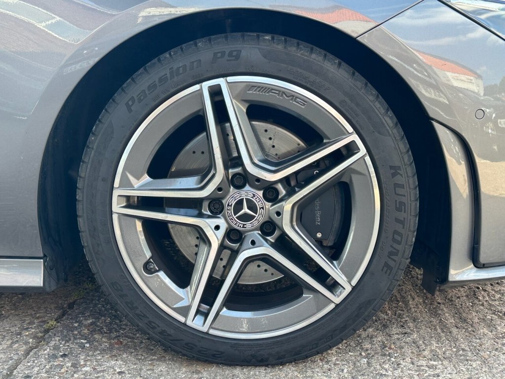 Mercedes Benz CLA
