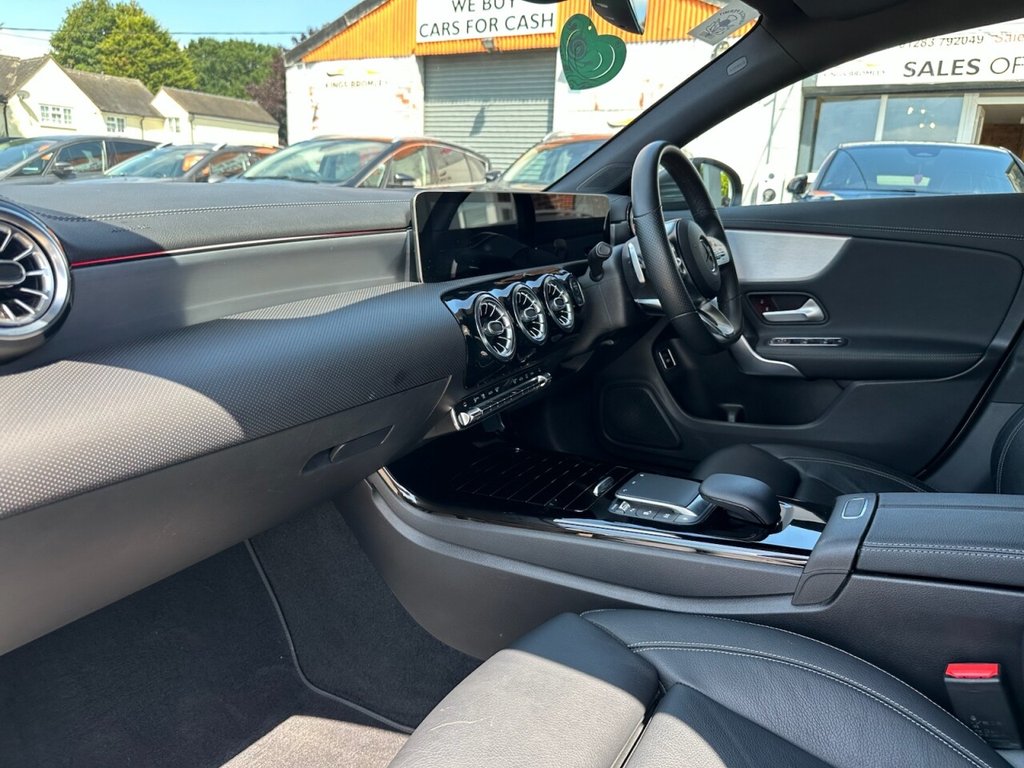 Mercedes Benz CLA