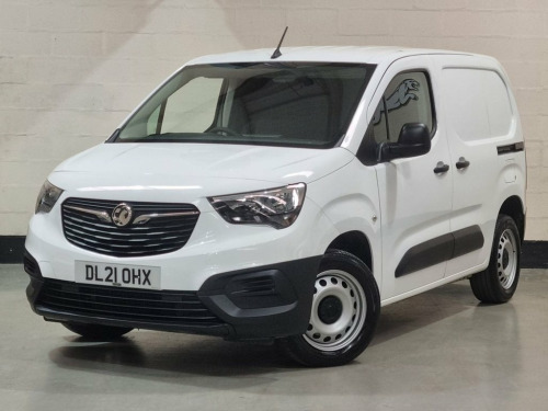 Vauxhall Combo  1.5 L1H1 2300 DYNAMIC 101 BHP Ply Lined / Power Fo