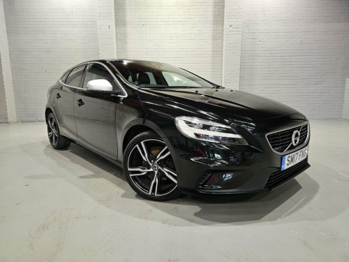 Volvo V40  2.0 D2 R-Design Pro Hatchback 5dr Diesel Manual Eu