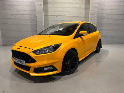 Ford Focus  2.0T EcoBoost ST-2 Hatchback 5dr Petrol Manual Eur 