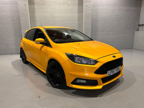 Ford Focus  2.0T EcoBoost ST-2 Hatchback 5dr Petrol Manual Eur