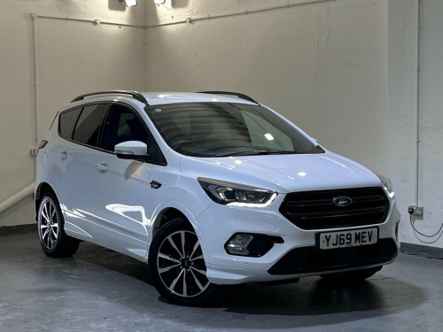 Ford Kuga  1.5 ST-LINE 5d 148 BHP Huge Specification