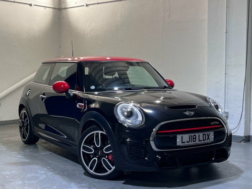 MINI Hatch  2.0 JOHN COOPER WORKS 3d 228 BHP Huge Spec. Please